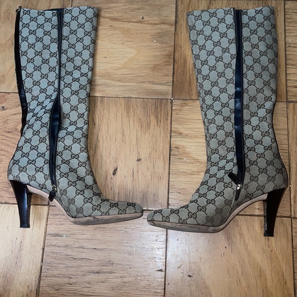 Gucci Beige and Black Heeled Boots - Picture 2 of 6